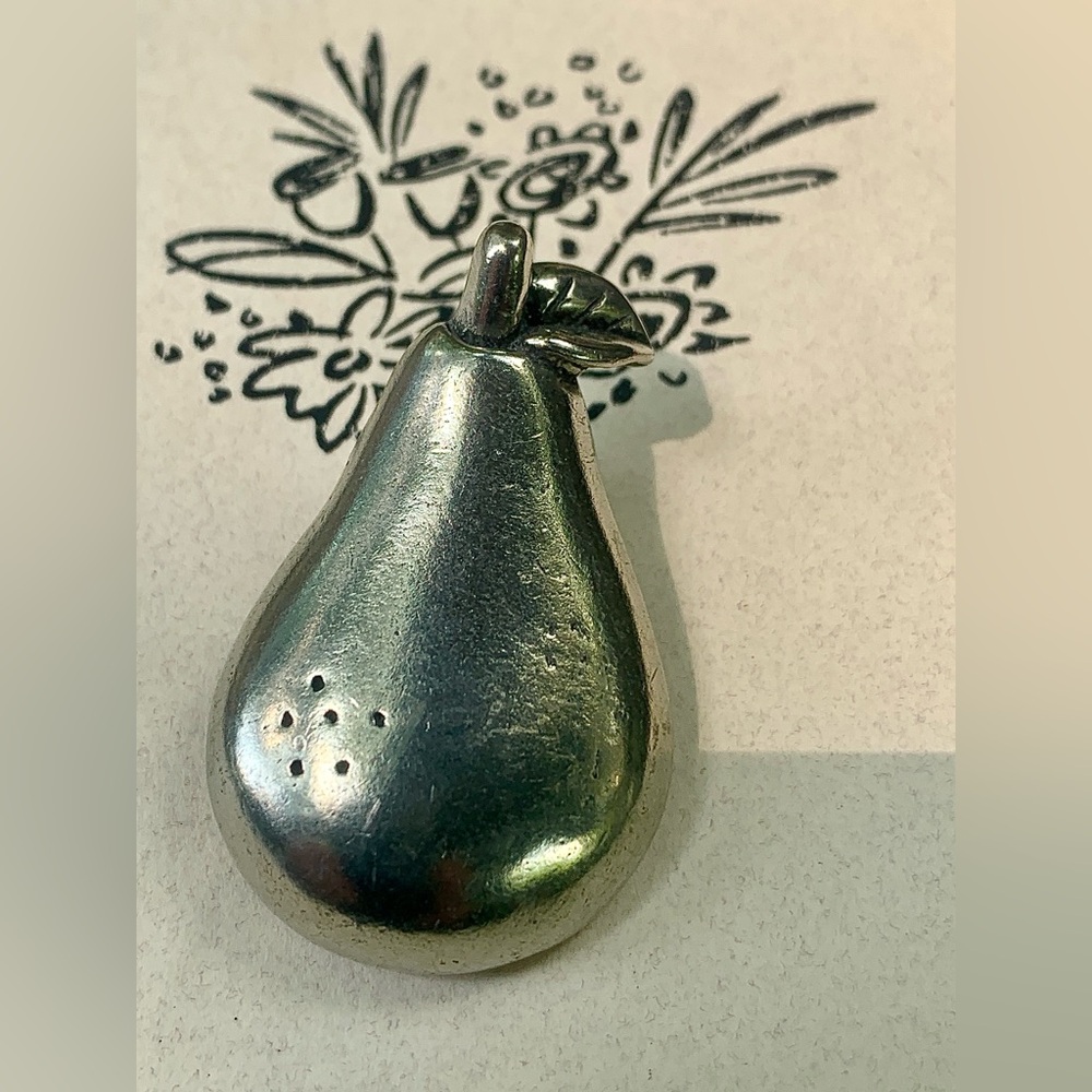 Brand New Old Stock Pear Shaped Lead Free Pewter Tussie Mussie Posy Holder Pin
